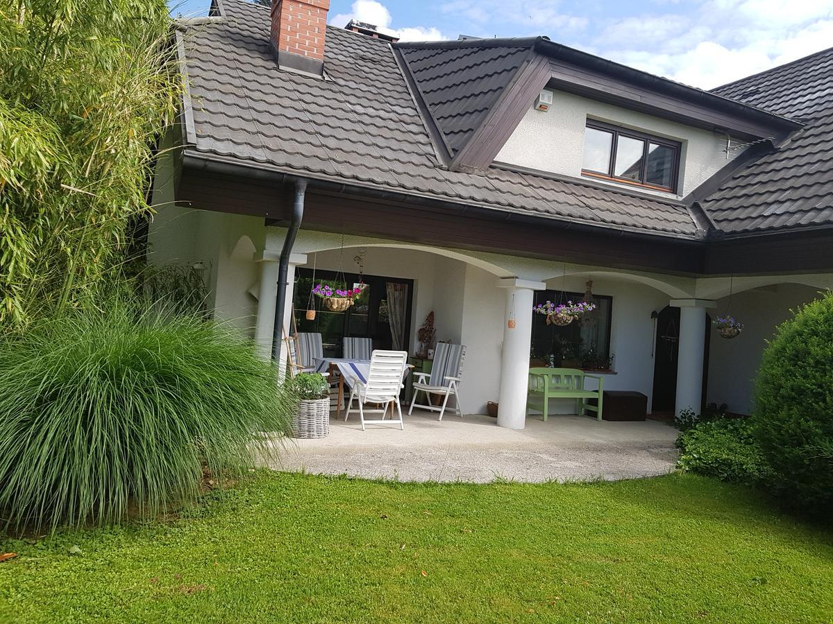 Pr'Simi Bed & Breakfast Golnik Екстериор снимка