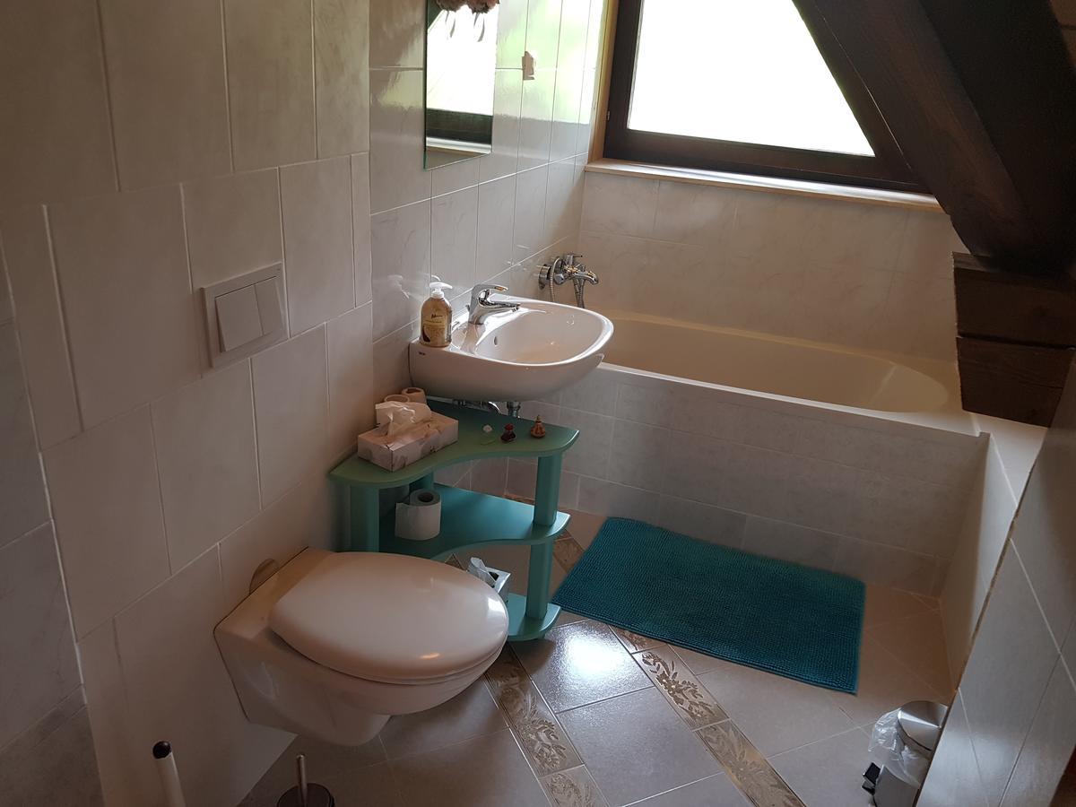 Pr'Simi Bed & Breakfast Golnik Екстериор снимка