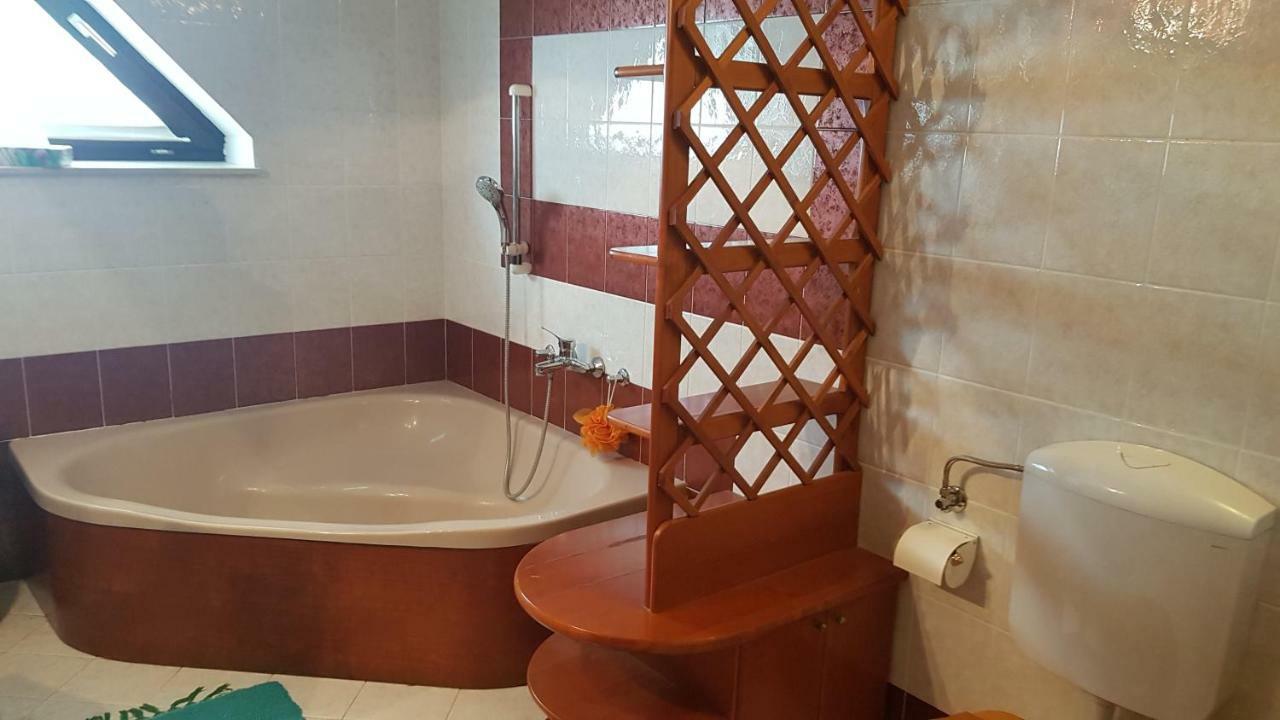 Pr'Simi Bed & Breakfast Golnik Екстериор снимка